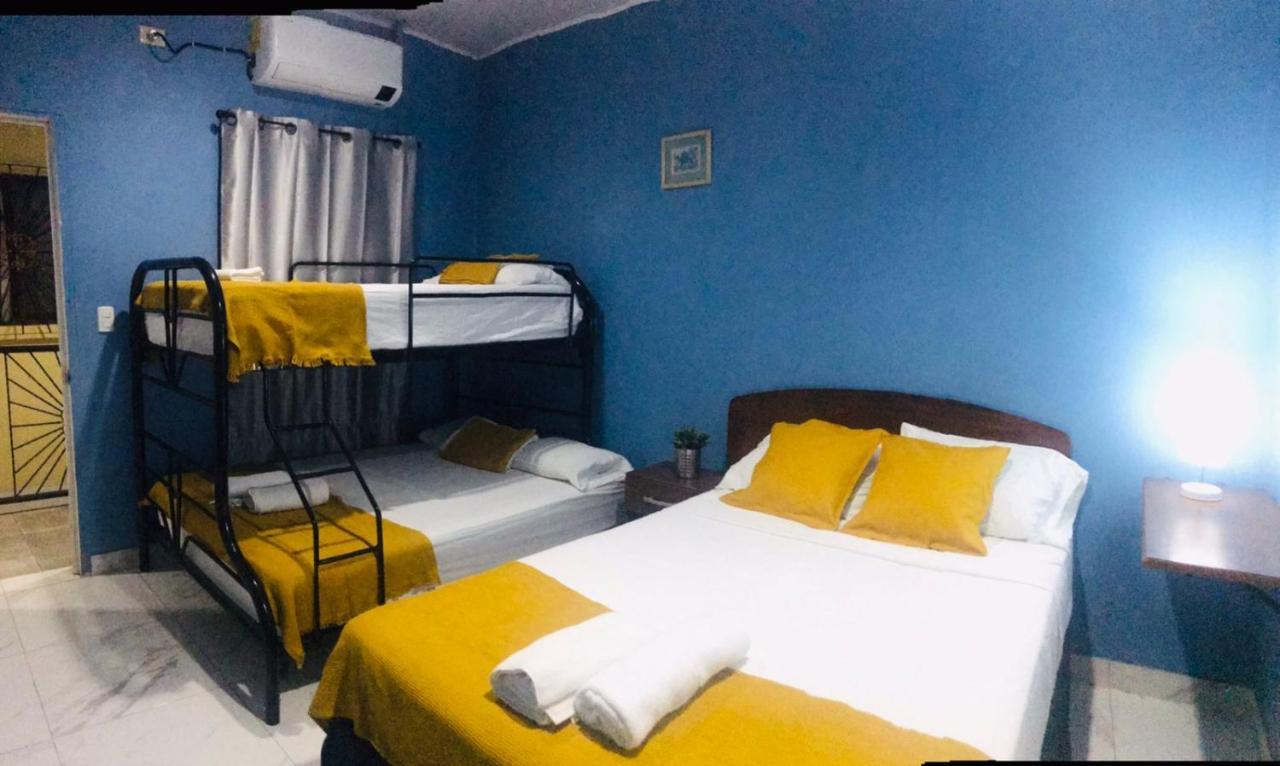 Hotel Casa Blanca León Buitenkant foto