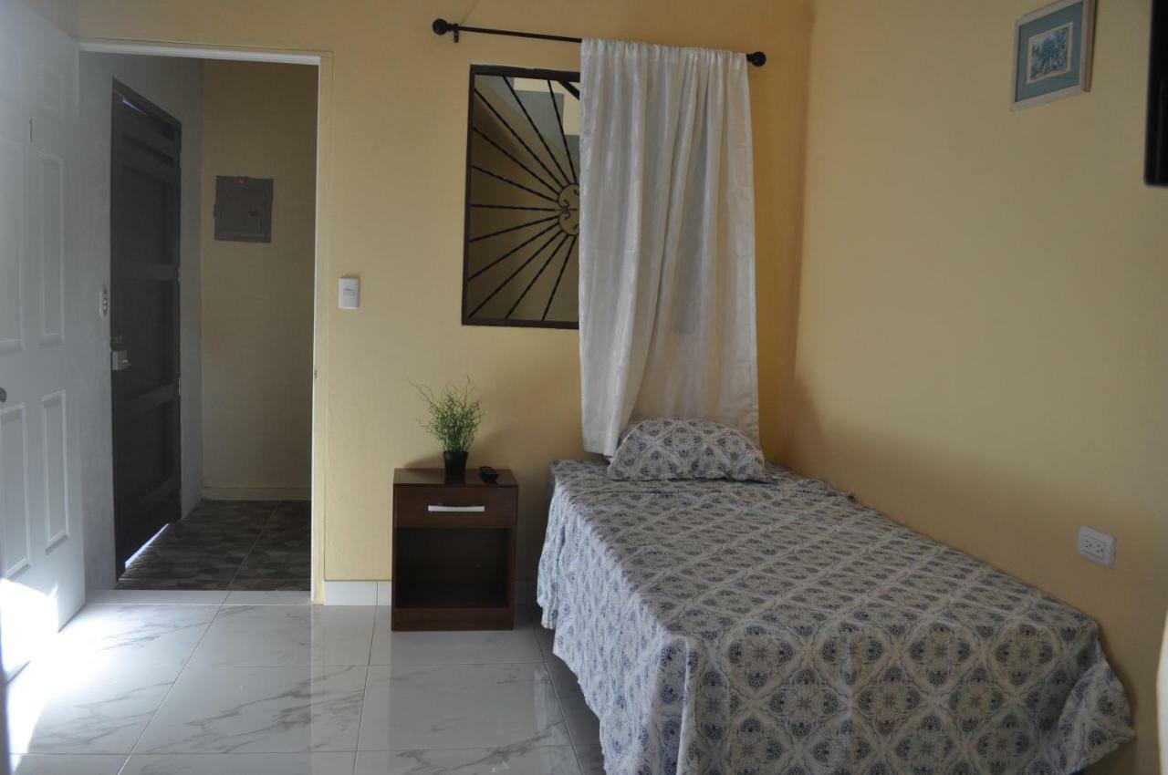 Hotel Casa Blanca León Buitenkant foto